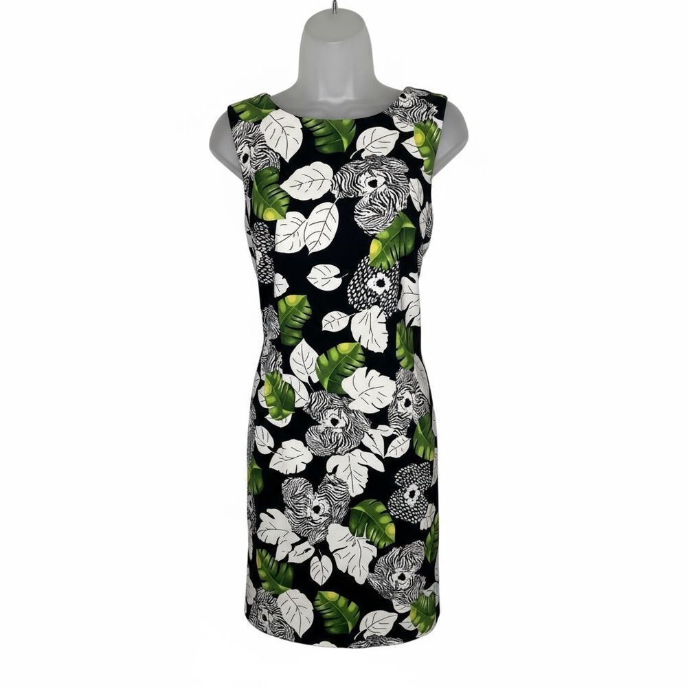 AGB Dress Floral Midi Dress. Size 8